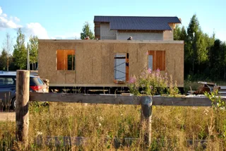 Haus nach Projekt „Sokol - 2“, Dorf Krivtsovo: Wandmontage