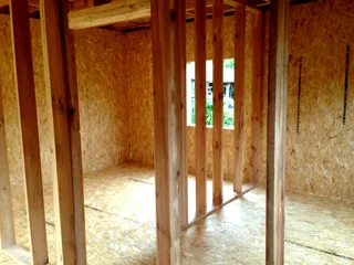 Haus nach Projekt „Barnhouse 76.1“, Dorf Zolotoruche: Innenwände
