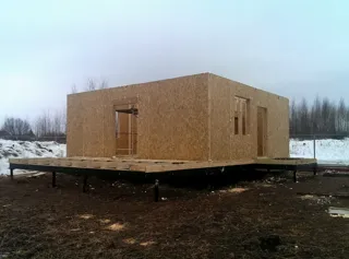 Haus nach Projekt „Sefir“, Dorf Kadnikovo: Wandmontage