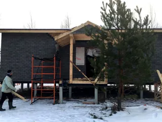 Haus nach Projekt „Korsar - D2.8“, Siedlung Gustomesovo