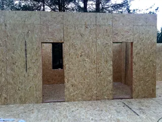 “Barnhouse 110” projesine göre ev, Vidogoshchi köyü: duvar montajı