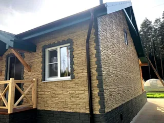 “Vernisazh” projesine göre ev, SNT “Polyana”: tamamlanmış ev