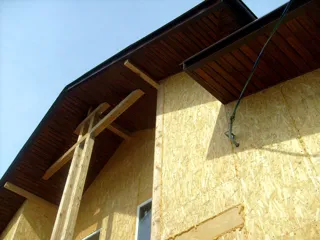 Haus nach Projekt „Jaschma“, Furmanov: Wandmontage