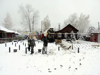 Haus nach Projekt „Slawjanka“, Ivanovo: Fundament und Grundrahmen