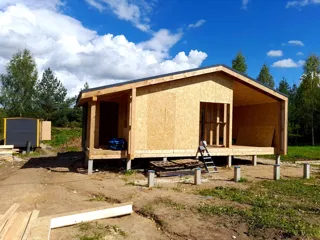 Haus nach individuellem Entwurf, Dorf Paneevo: fertiges Gebäude
