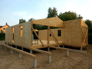Haus nach individuellem Entwurf, Kineshma: Wandmontage