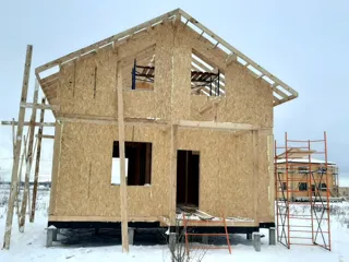 Haus nach Projekt „Metschta pl.4“, Siedlung Pervyy: Dach