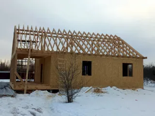 Haus 105 m² nach individuellem Projekt, Dorf Svingino: Dach