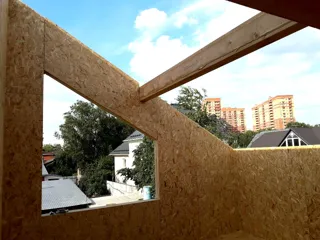 Haus nach Projekt „Tajna“, Krasnogorsk: Wandmontage
