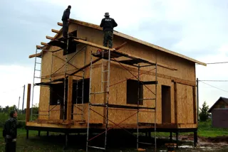 Haus nach Projekt „Ermak“, Siedlung Belavino: Obergeschoss und Dachgeschoss