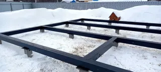 Haus 48 m², individuelles Projekt, Siedlung „Nowoe Jusupowo“: Fundament und Bodenrahmen