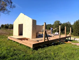 Custom-design house, Ivanovo Region: wall assembly