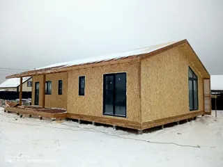 Haus nach individuellem Entwurf, Dorf Kukarino: Fenster und Türen