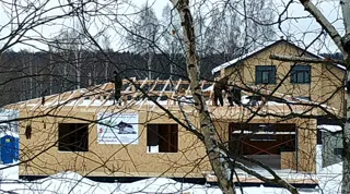 Eingeschossiges Haus nach Projekt „Sabawa“, Dorf Dyakovo: Decke und Dachstuhl