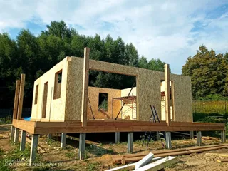 Haus nach individuellem Entwurf, Gebiet Kostroma: Wandmontage