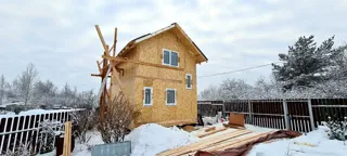Datscha nach Projekt „Kleines Ferienhaus“, Region Leningrad: Wandmontage
