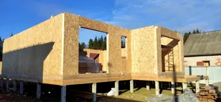 128 m² house built to a custom design, Byakovo village: wall assembly
