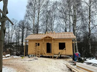 Haus 50 m² nach individuellem Projekt, Dorf Isakovskoe: Wandmontage