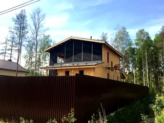 Haus nach Projekt „Orléans“, Gebiet Moskau: Fassadenverkleidung