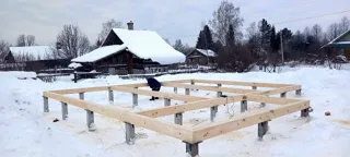 Haus 63,3 m² nach individuellem Projekt, Dorf Ignatovskoe: Fundament und Grundrahmen