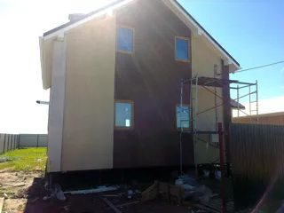 Haus nach Projekt „Arsamas“, Dorf Belyanitsy: Fassadenverkleidung