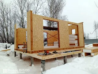 Haus 38 m², individuelles Projekt, SNT „Schtschit“: Wandmontage