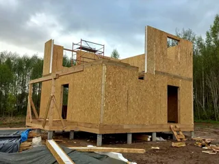 117 m² ev, “Vladimir” projesi, Serednyaya köyü: duvar montajı