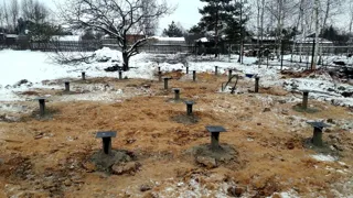 Haus nach Projekt „Slawjanskij Skit“, Region Jaroslawl: Fundament und Grundrahmen