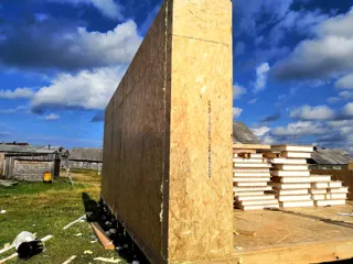 Custom-design house, Arkhangelsk Region: wall assembly