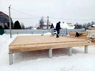“Vesı” projesine göre ev, Rybinsk: 0 kotunda SIP panel zemin