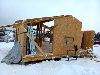 “Barnhouse 76.1” projesine göre ev, Kostroma bölgesi: duvar montajı
