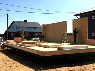 Custom-design house, Pervyy settlement: wall assembly