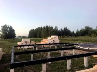 Haus nach Projekt „Karl“, Dorf Malyshevo: Fundament und Grundrahmen