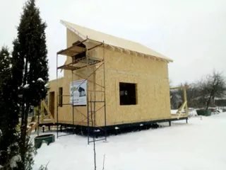 Haus nach Projekt „Wdochnowenie“, Wyksa: Geschossdecke und Dachgeschoss