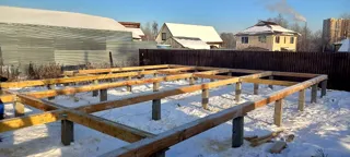 Haus 96 m² nach individuellem Projekt, Dorf Pirogovo: Fundament und Grundrahmen