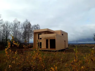 Haus nach Projekt „Grafit“, Siedlung Lyubashino: Wandmontage