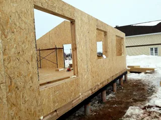 Haus nach individuellem Entwurf, Dorf Popovskaya: Wandmontage