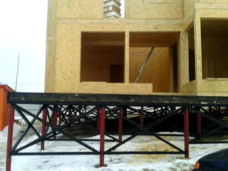 Haus nach Projekt „Otkrytyj“, Gebiet Moskau: Wandmontage