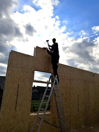 Custom-design house, Arkhangelsk Region: wall assembly