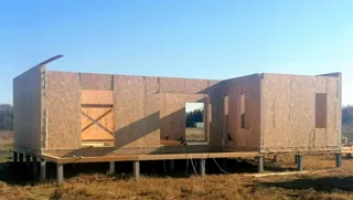 Ferienhaus 102 m² nach Projekt „Mistika - E2.8“, Gebiet Moskau: Wandmontage