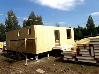 House based on the “Dilizhans” design, Moscow Region: wall assembly