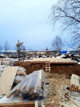Özel projeye göre 130 m² ev, Ukhta: temel ve alt bağlama kirişi