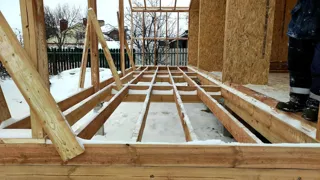 Haus nach Projekt „Barnhouse 110“, Ivanovo: Wandmontage