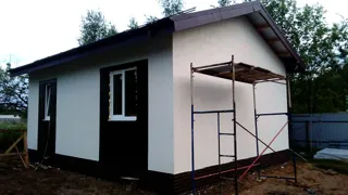 Haus nach Projekt „Slawjanskij Skit“, Region Jaroslawl: Fassadenverkleidung