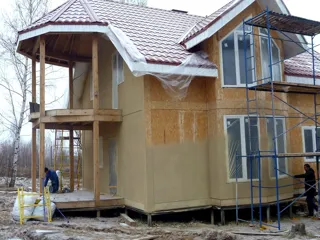Haus nach individuellem Entwurf, Dorf Utechino: fertiges Gebäude