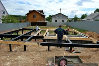 Haus nach individuellem Projekt, Dorf Afanasovo: Fundament und Grundrahmen