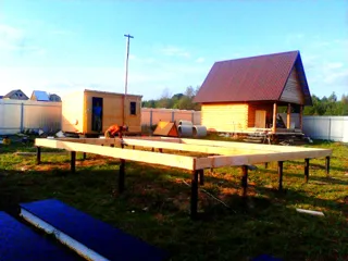 Haus nach Projekt „Amelija“, Dorf Gavshino: Fundament und Grundrahmen