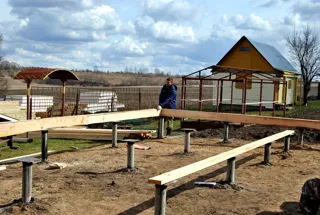 House based on the “Zefir” design, Fedchikha village: foundation and sill strapping