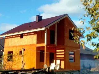 Haus nach Projekt „Majak“, Dorf Verkhnee Myachkovo