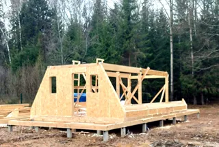 “A-Frame Altay” projesine göre ev, Moskova bölgesi: duvar montajı